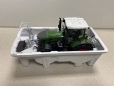 New FENDT 942 Vario Tractor Scale Model.  1:32 Scale Wiking
