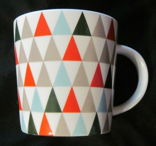 Taza de café de cerámica para árbol de Navidad Starbucks triángulo moderno 14 oz. Vacaciones en excelente estado - Imagen 2 de 6