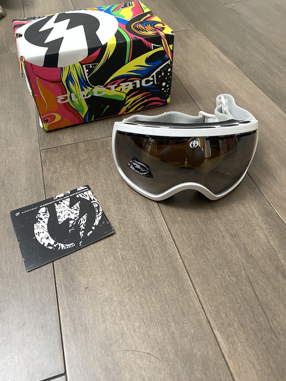 silver lens ski goggles