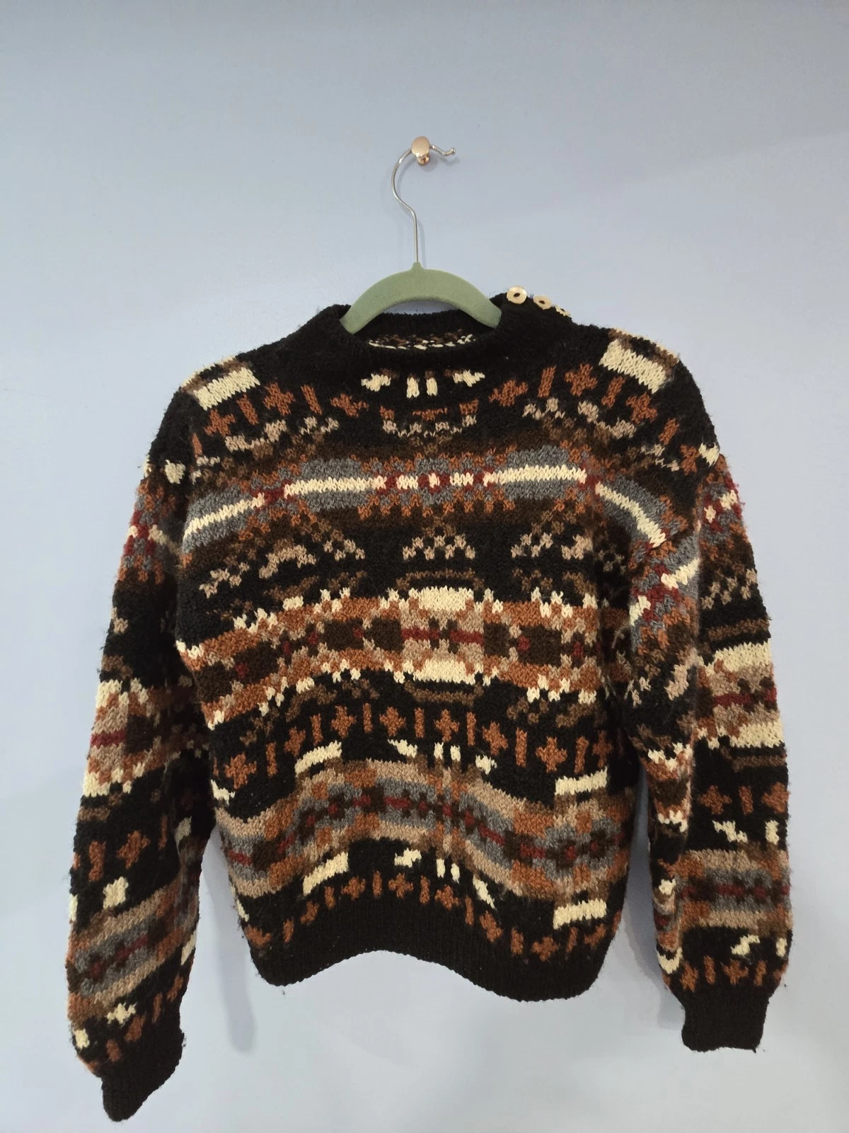 Tricots St. Raphael 100% Pure New Wool Sweater