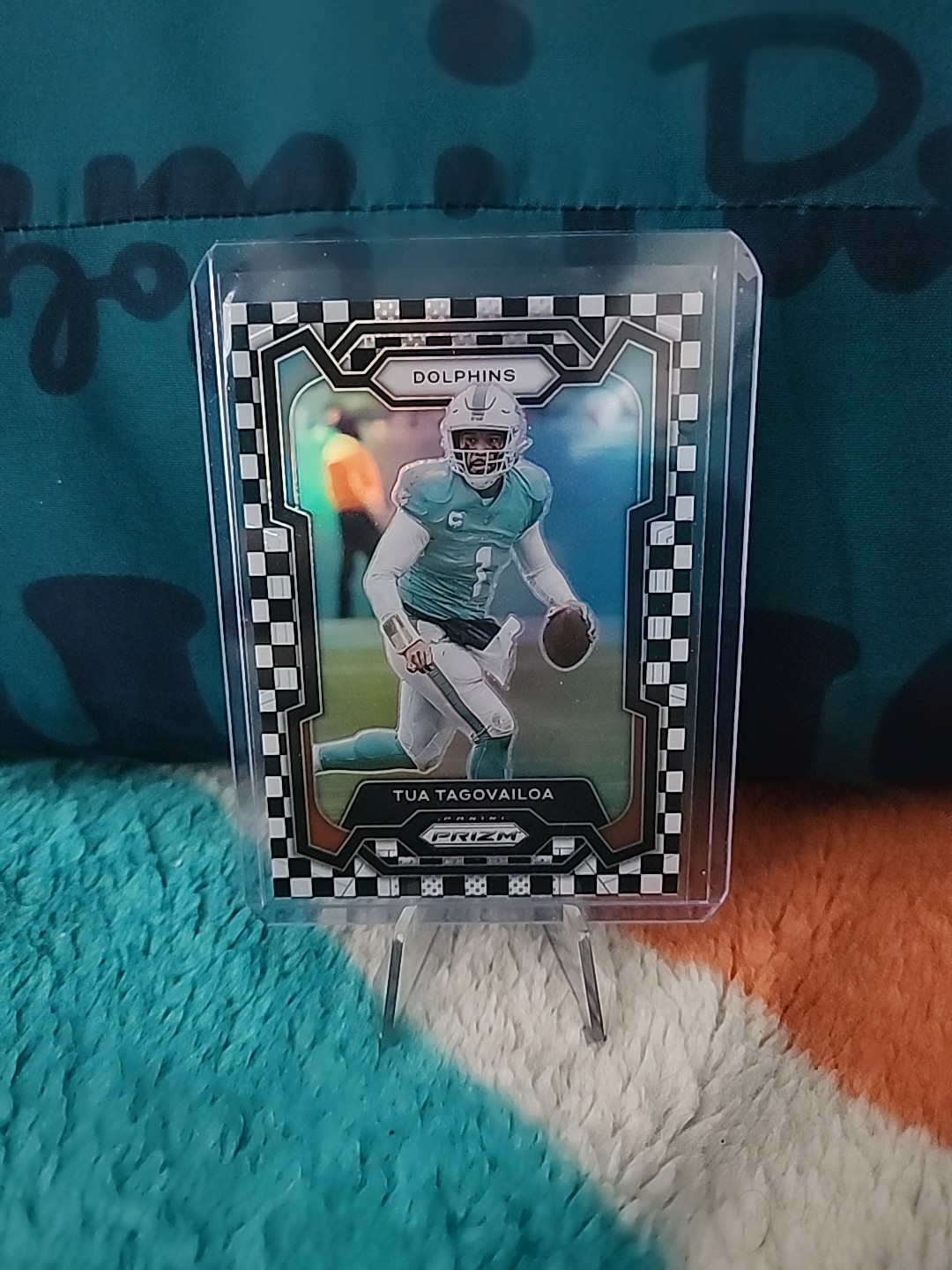 2023 Panini Prizm Tua Tagovailoa Black and White Checker Prizm #190