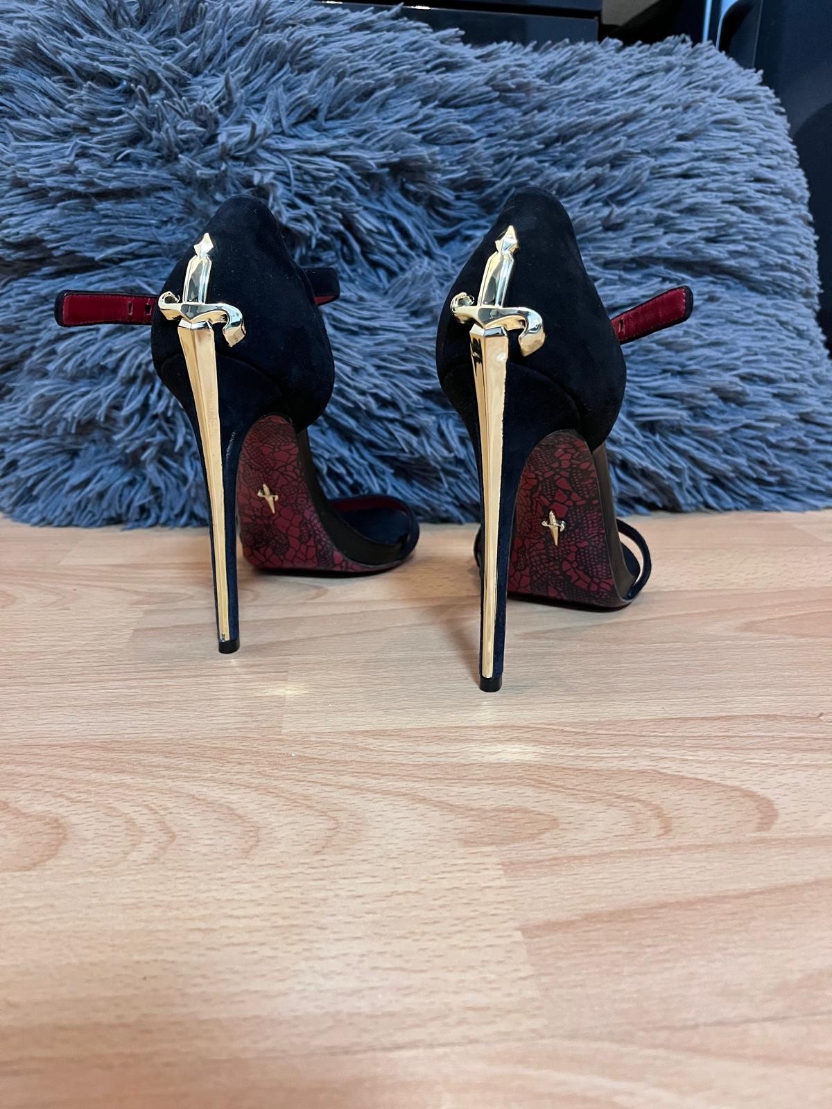 Cesare Paciotti Vintage Stiletto Heels with Sword / Dagger Very Rare!!! image 4