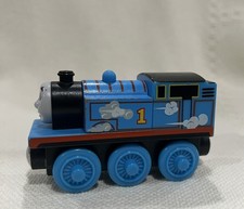Thomas  Friends Wooden Railway Train Roll N' Whistle Thomas BDG12