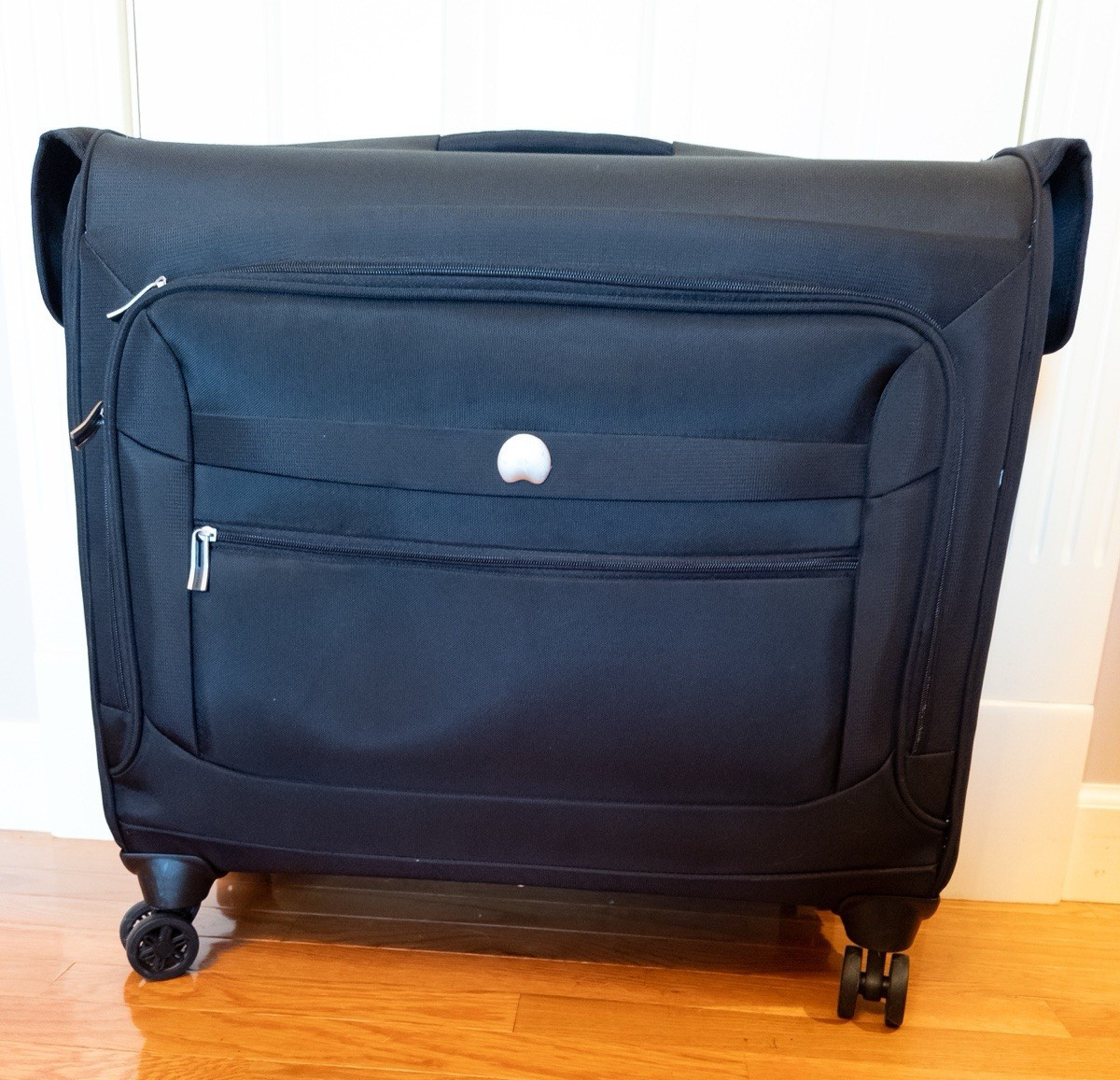 DELSEY PARIS Garment Bag w/ Spinner Wheels & Handle Large Bl