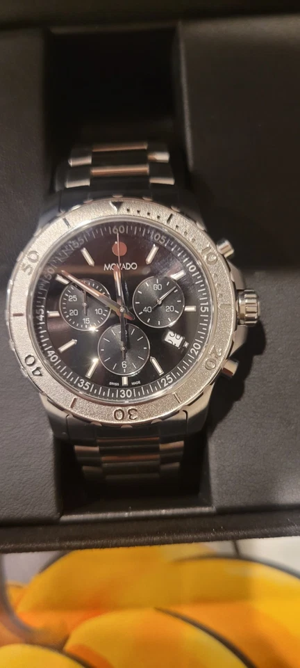 Reloj cronógrafo deportivo activo serie 800 Movado, esfera negra 42 mm 82.1.14.1791 Foto 2 de 4