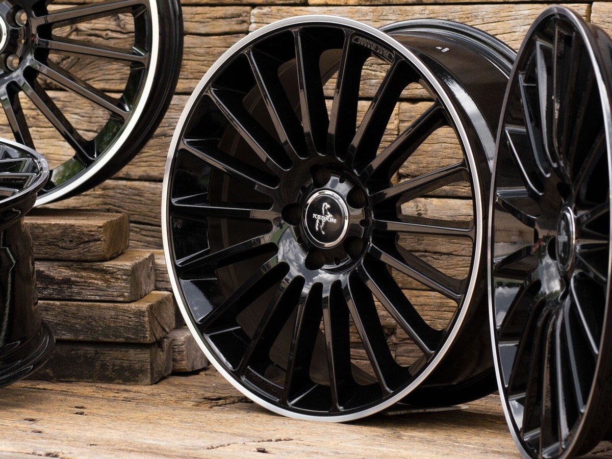 Mercedes A Klasse 18 Zoll AMG Felgen Kompletträder W177