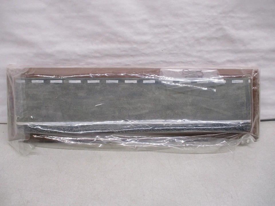 K-Line Collectors Display Base of O Scale Trains - Image 2 of 4