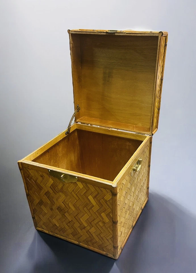 MESA AUXILIAR/BAÚL DE RATÁN CHIC COSTERO Foto 3 de 4