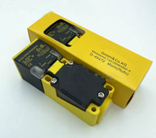 NEW Turck Bi15U-CP40-VP4X2/S10 Proximity Switch sensor NN