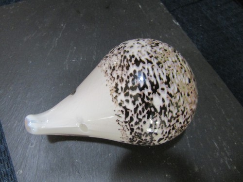 A Quality Pre-owned Wedgwood Dk Brown/White Glass Paperweight - Hedgehog - Heavy - Picture 4 of 9