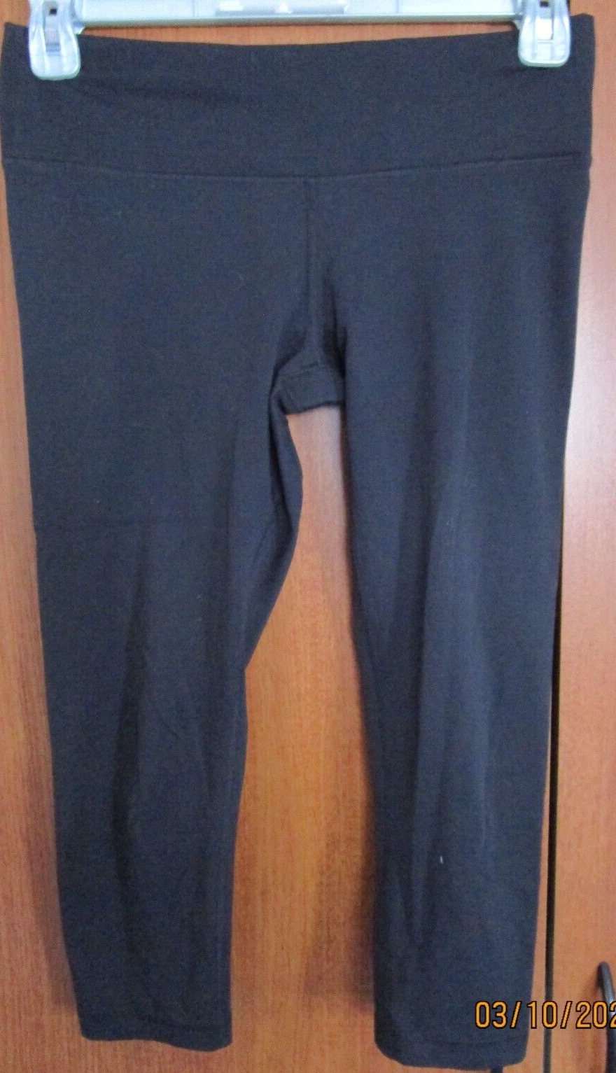 yogalicious poly spandex waist 26 inseam 22 leggings