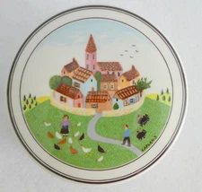 VILLEROY & BOCH Luxembourg DESIGN NAIF 3 3/4" TRINKET BOX Rooster & Hens Scene