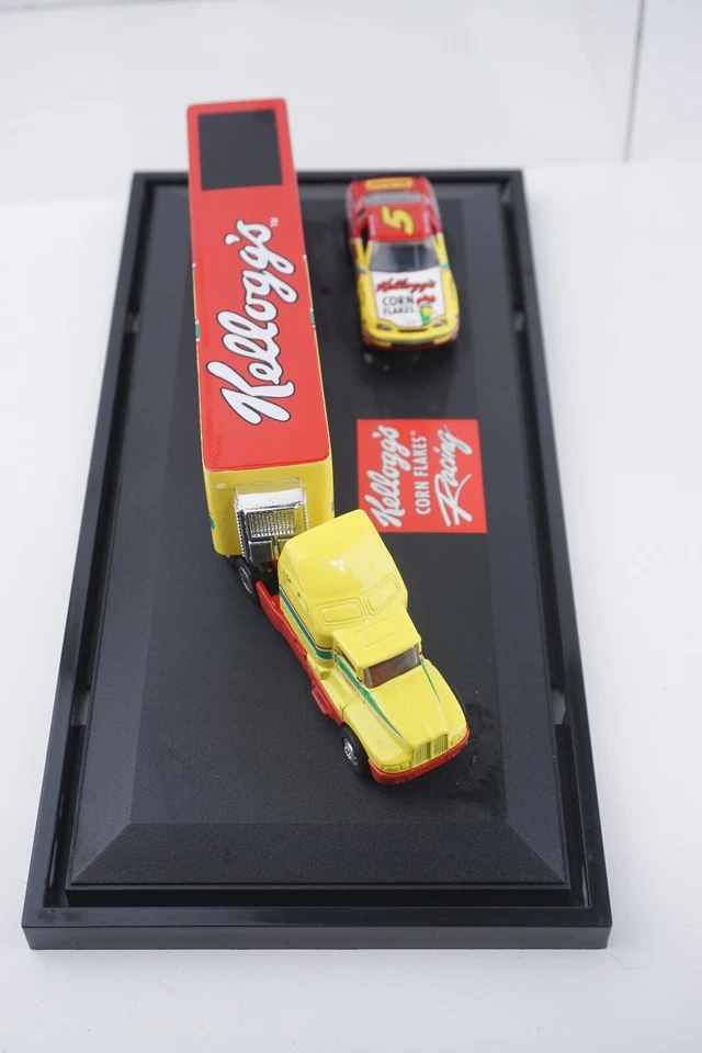 Rare Nascar #5 Terry Labonte Kellogg's Hauler & Car Diecast Matchbox Transporter - Image 2 of 4