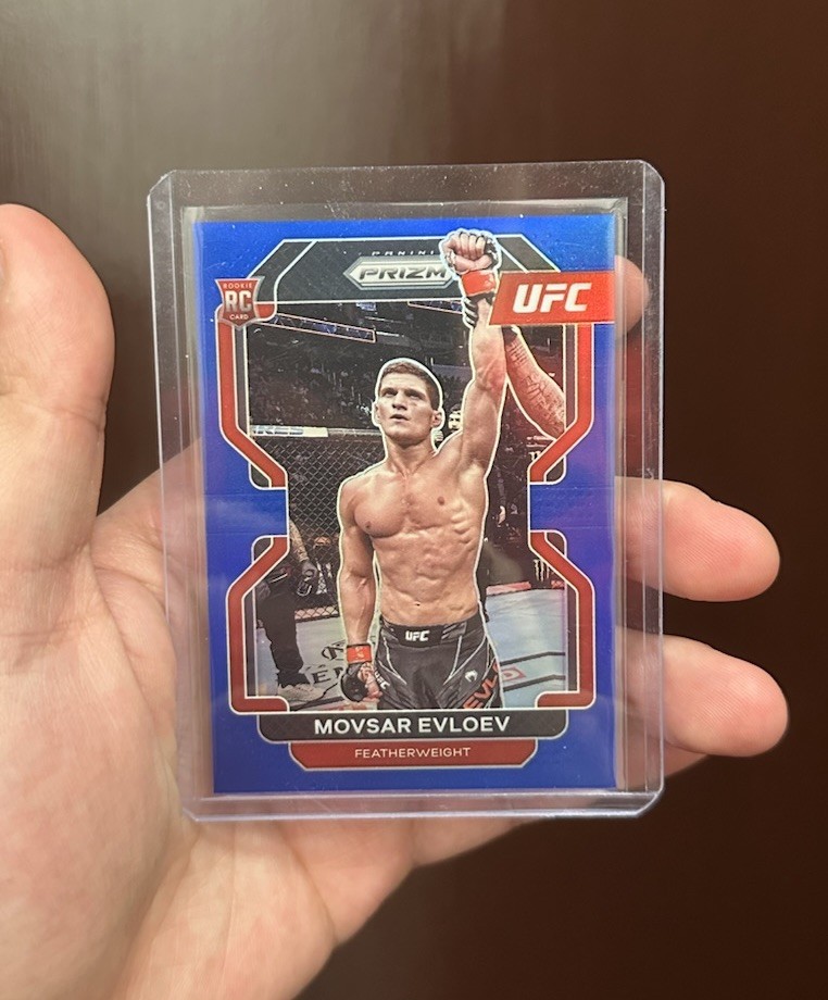 2022 Panini Prizm UFC Movsar Evloev #130 Blue Prizm /199 (RC)