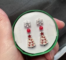 Avon Christmas Earrings Snowdrift Forest 3 Pair Pierced Snowflake Tree Red Ball