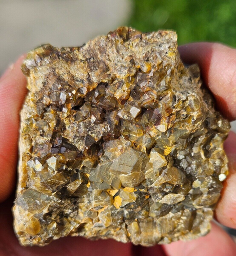 Andradite Garnet yellow Garnet Natural/Rough mineral specimenn 425 carats - Picture 8 of 22