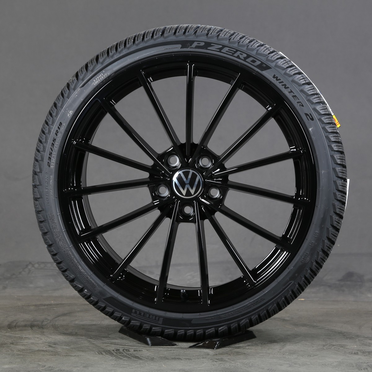 HOLIDAY SURPER FINE Ｔ　black XXS Lexani LX-Twenty Performance 245/40R19 98W XL Passenger Tire