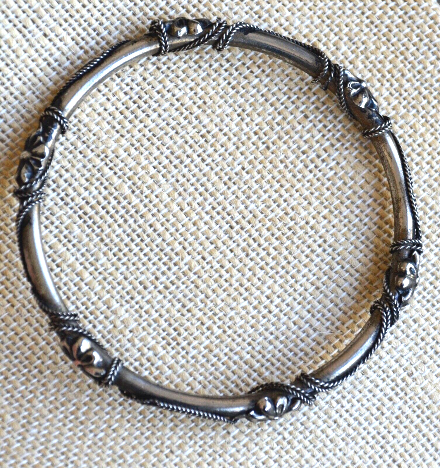 Vintage handmade silver bangle bracelet B443 with intricate detailing-image