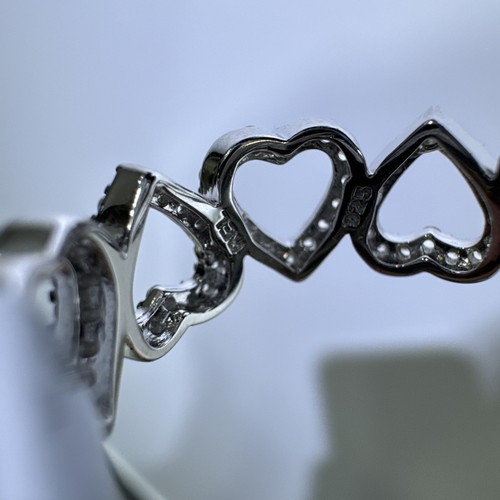 Heart Around The Ring Stone Shape Size 7 - Picture 5 of 7