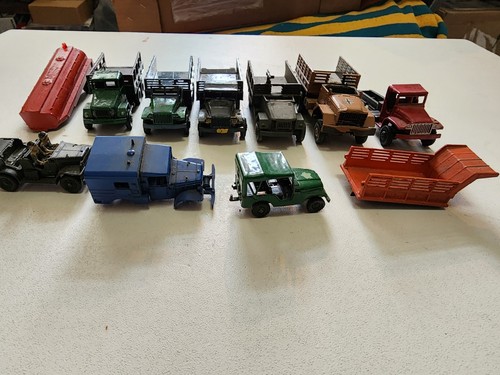 Roco Minitanks 1/87 scale U.S. Trucks