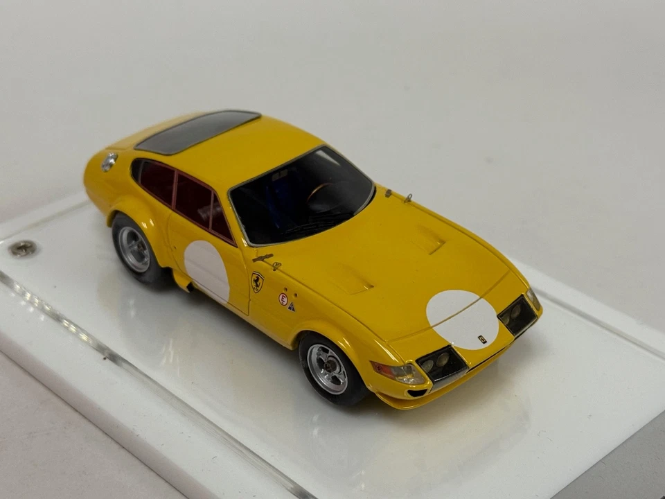 Modelos Rosso 1/43 construidos de Ferrari 365 Daytona GTB/C en amarillo mosca ABG285 Foto 4 de 4