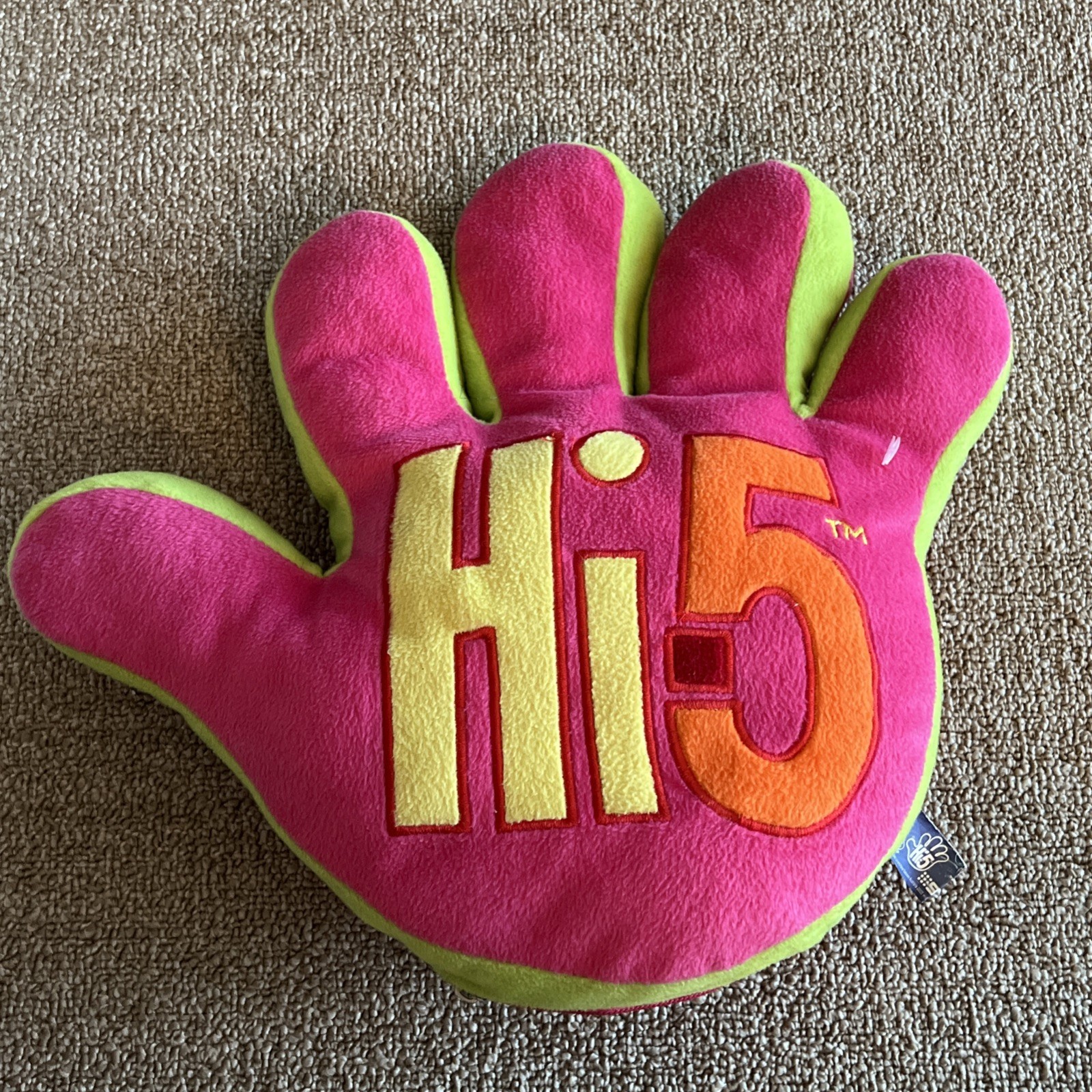 Hi 5 souvenir plush hand cushion rare vintage kids tv merchandise collectable
