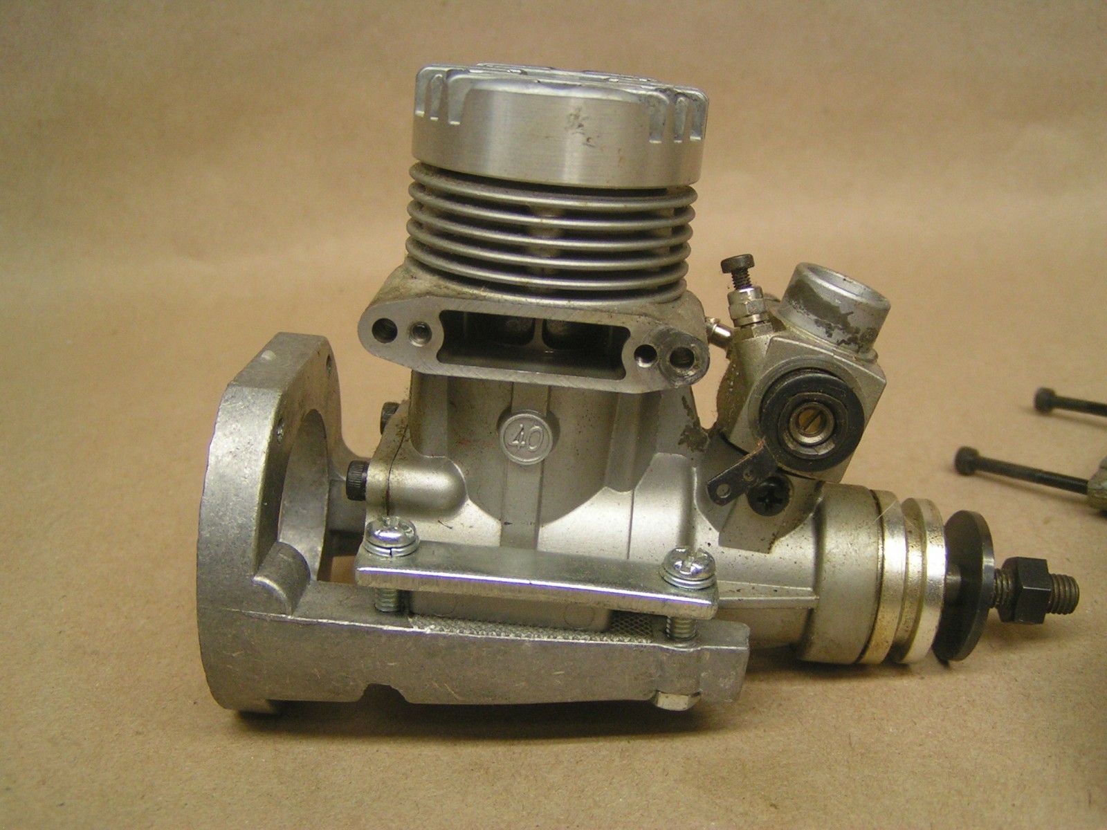 O.S. Max .40 SF, very little use, clean, w/muffler & mount, GREAT COMPRESSION