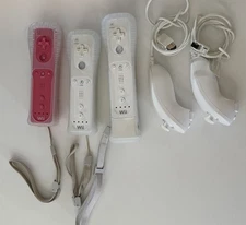 3 Nintendo Wii Remote Controllers Motion Plus OEM Official, and 2 Nunchucks