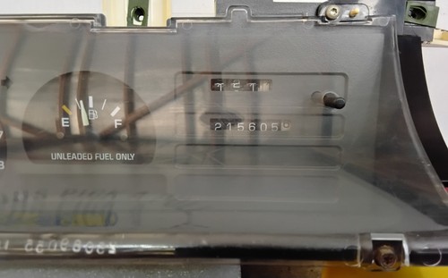 1990-1994 CHEVY LUMINA INSTRUMENT DASH GAUGE CLUSTER MILEAGE IS 215605 OEM... - Picture 10 of 24