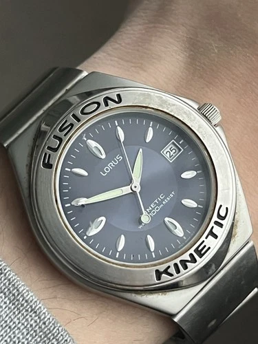 Lorus (Seiko) Kinetic 100M  Date Stainless Steel Blue Silver Fusion 40mm Vintage