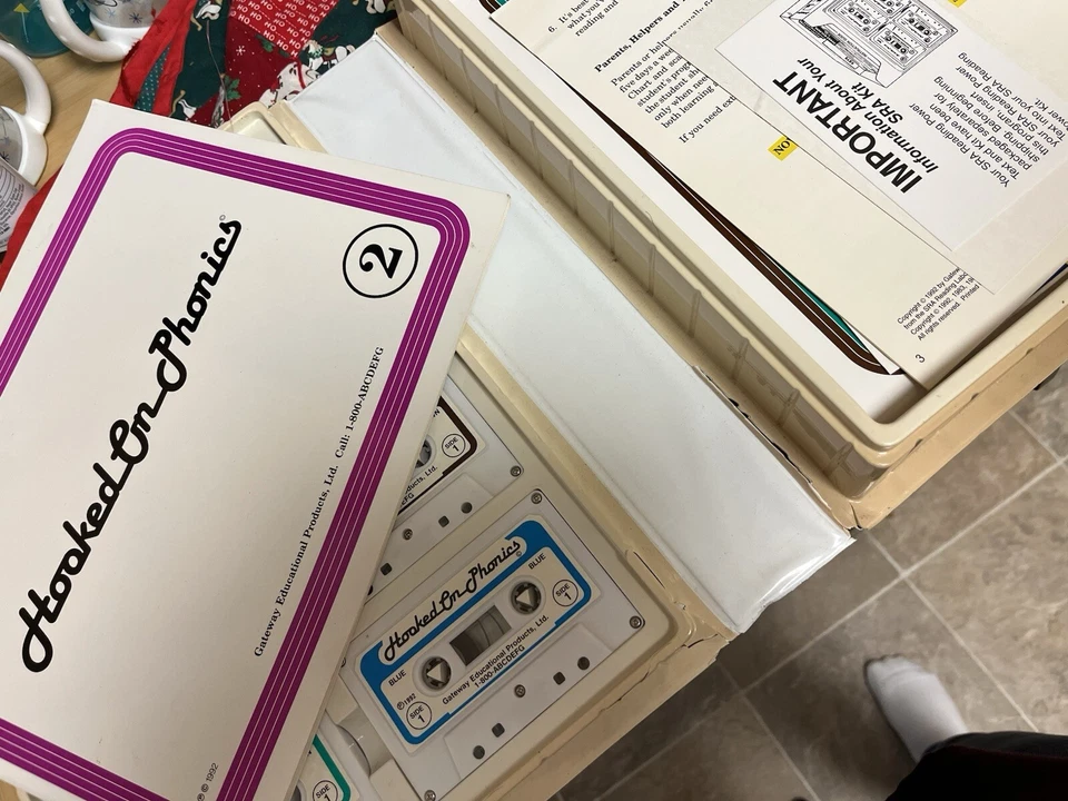 Juego de aprendizaje de fonética enganchado de colección 1992 libros faltantes 1 y 3 Foto 3 de 4