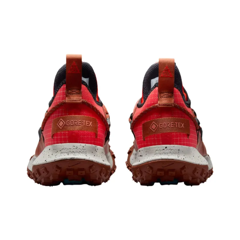 NIKE ACG スノーボードパンツ　ワインレッド NIKE ACG スノーボードパンツ ワインレッド