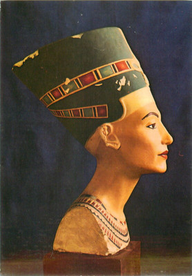 Painted Limestone Bust of Queen Nefertiti-Vintage Unposted NOS Postcard