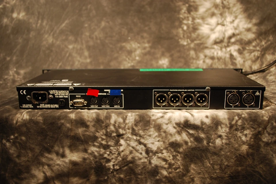 Sistema de gestión de altavoces BSS FDS-334T MiniDrive Foto 4 de 4