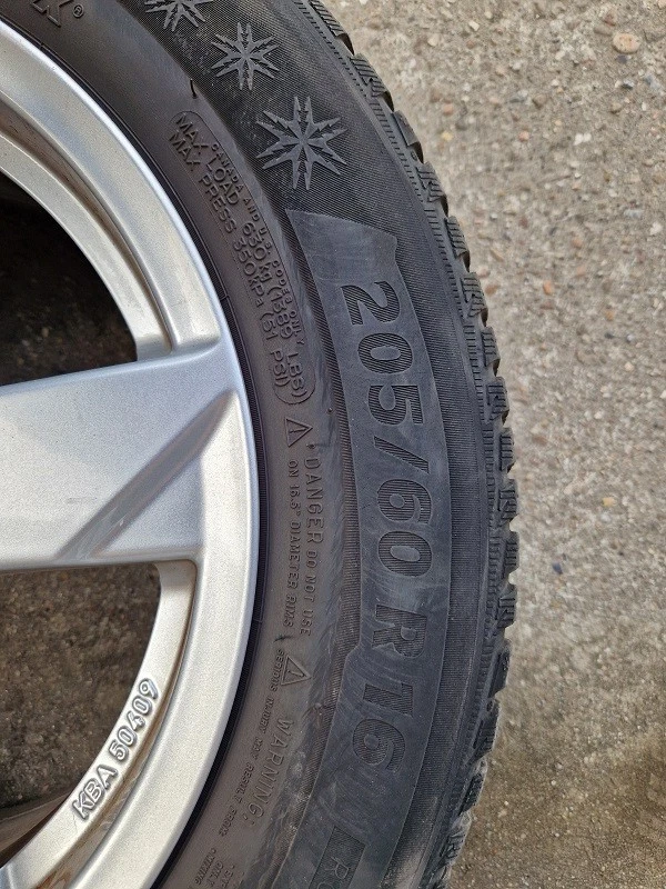 Winterreifen mit Alufelgen ABE für Audi A4 gebraucht / 205/60 / 16" - Bild 3 von 3