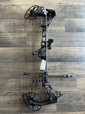 Mathews lift X 29.5 Compound Bow in Black RH 28" 60# 348 fps Loaded!