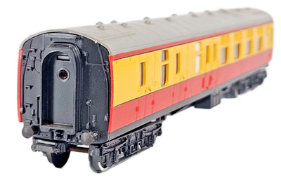 Hornby R626 Spurweite OO 16252 B.R purpurrot cremefarben MK1 Verbund-Korridor-Wagen in Schachtel.