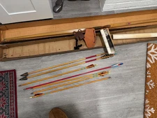 York FJ50 15 Long Bow Archery Set w/ Arrows Woodcraft Independence MO 1950's Vtg