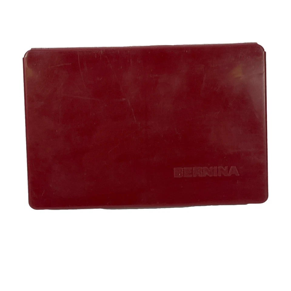 Винтажная коробка для аксессуаров для шитья Bernina линейка красных игл - Изображение 2 из 4