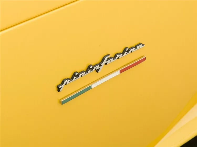 Ferrari Italia Bandera Insignia Faldas Laterales Accesorio Calcomanía Insignia Kit 85234800 Foto 2 de 2