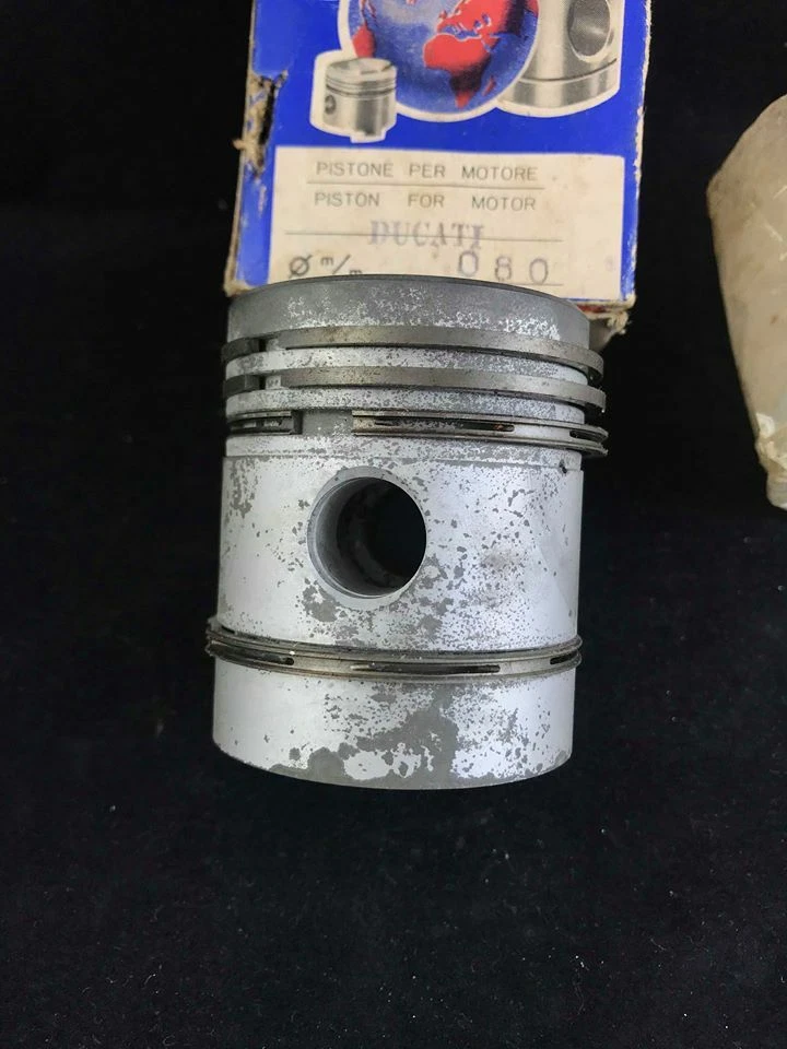 Jeu de pistons simples Ducati 98cc.98 T TS TL N Asso Italie Nos taille 51 mm ... - Photo 2/4