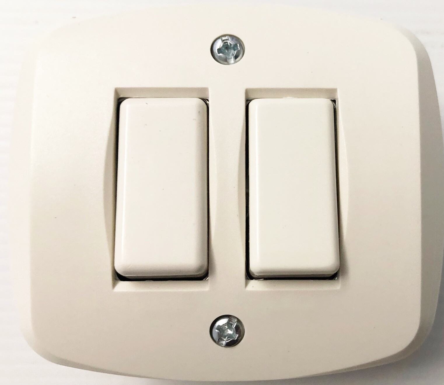 EuroStore07® DOPPIO DEVIATORE  AUTOPORTANTE IN ABS PER SCATOLA TONDA   ME 3 + 7