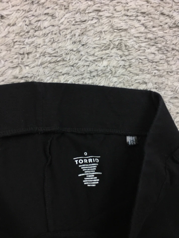 Leggings Capri Torrid para Mujer Talla 0 Negros Elastizados Mezcla de Algodón #2 Foto 4 de 4
