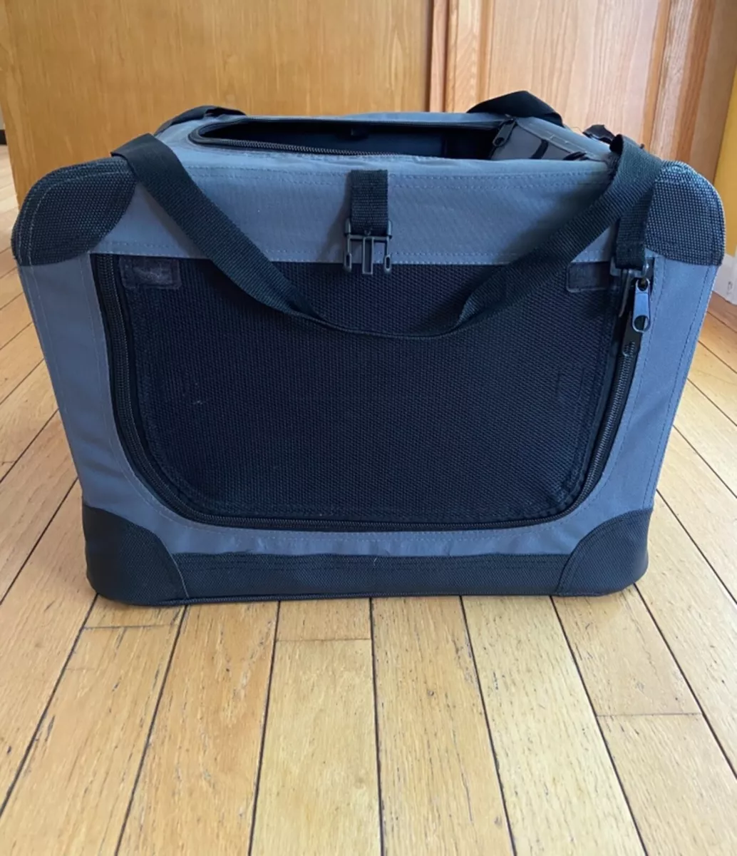 Frisco indoor top outdoor dog crate