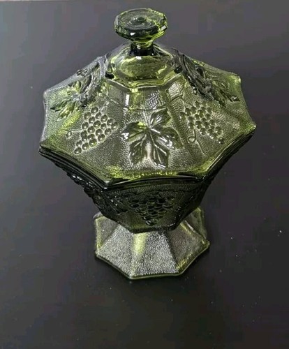VTG Green Glass Anchor Hocking Pedestal Grapes & Vines Candy Dish w/ Lid 8 Sided