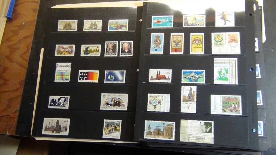 Colección Stampsweis Alemania en páginas de stock negras est 750 o más sellos Foto 2 de 4
