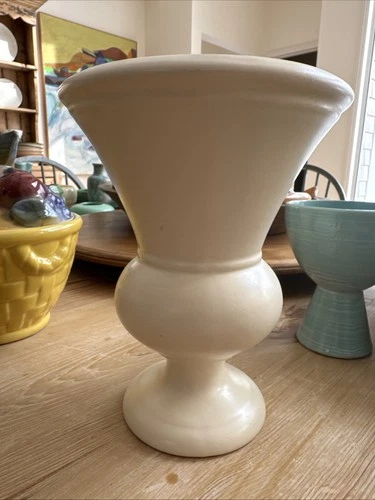 VTG 9” HAEGER Classical CREAM WHITE FLARED URN POTTERY VASE PLANTER