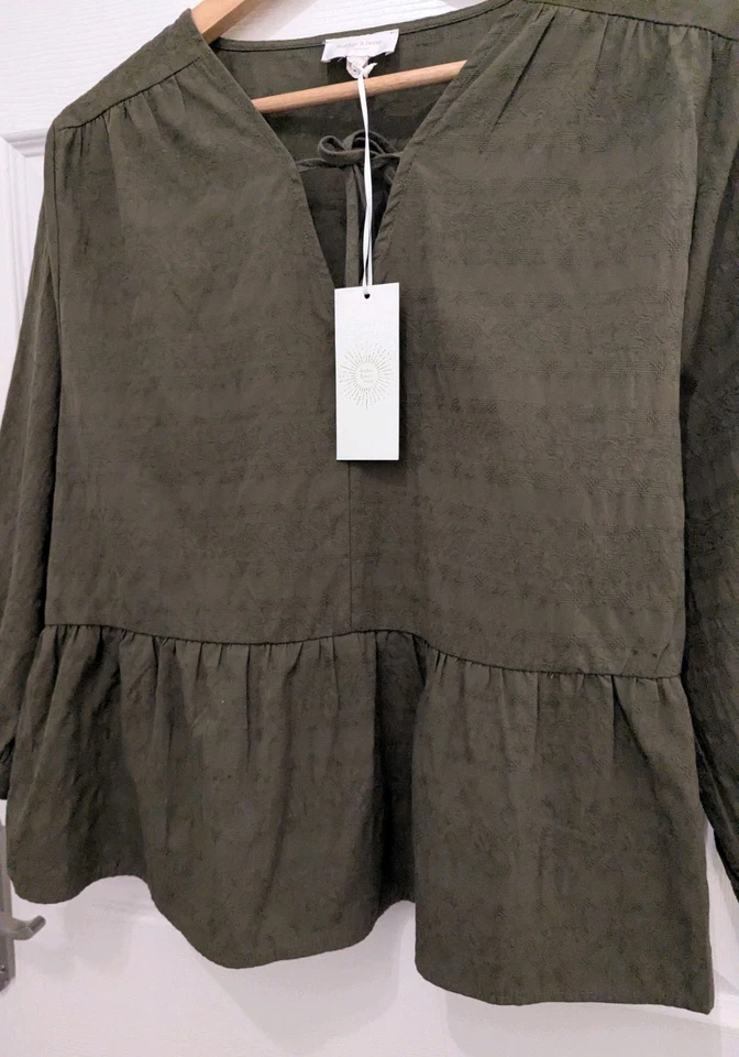 FEATHER & BONE TOP SIZE 14 Khaki Autumn Winter BNWT 3/4 Sleeve - Image 3 of 4