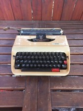 Hermes Baby S yellow Japanese typewriter in good condition thumbnail