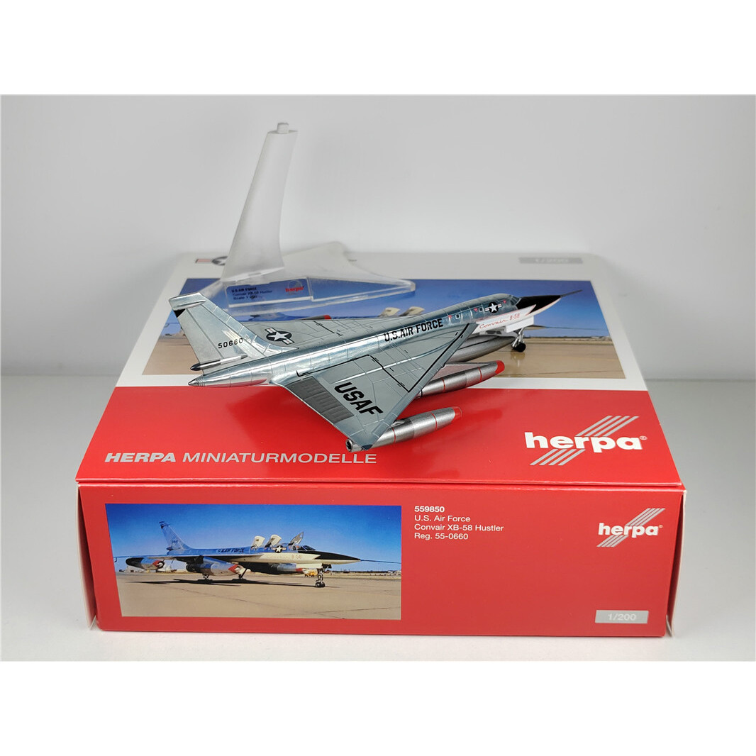 航空機・ヘリコプター HERPA 1/200 Convair XB-58 Hustler HERPA 1/200 Convair XB-58 Hustler - メルカリ